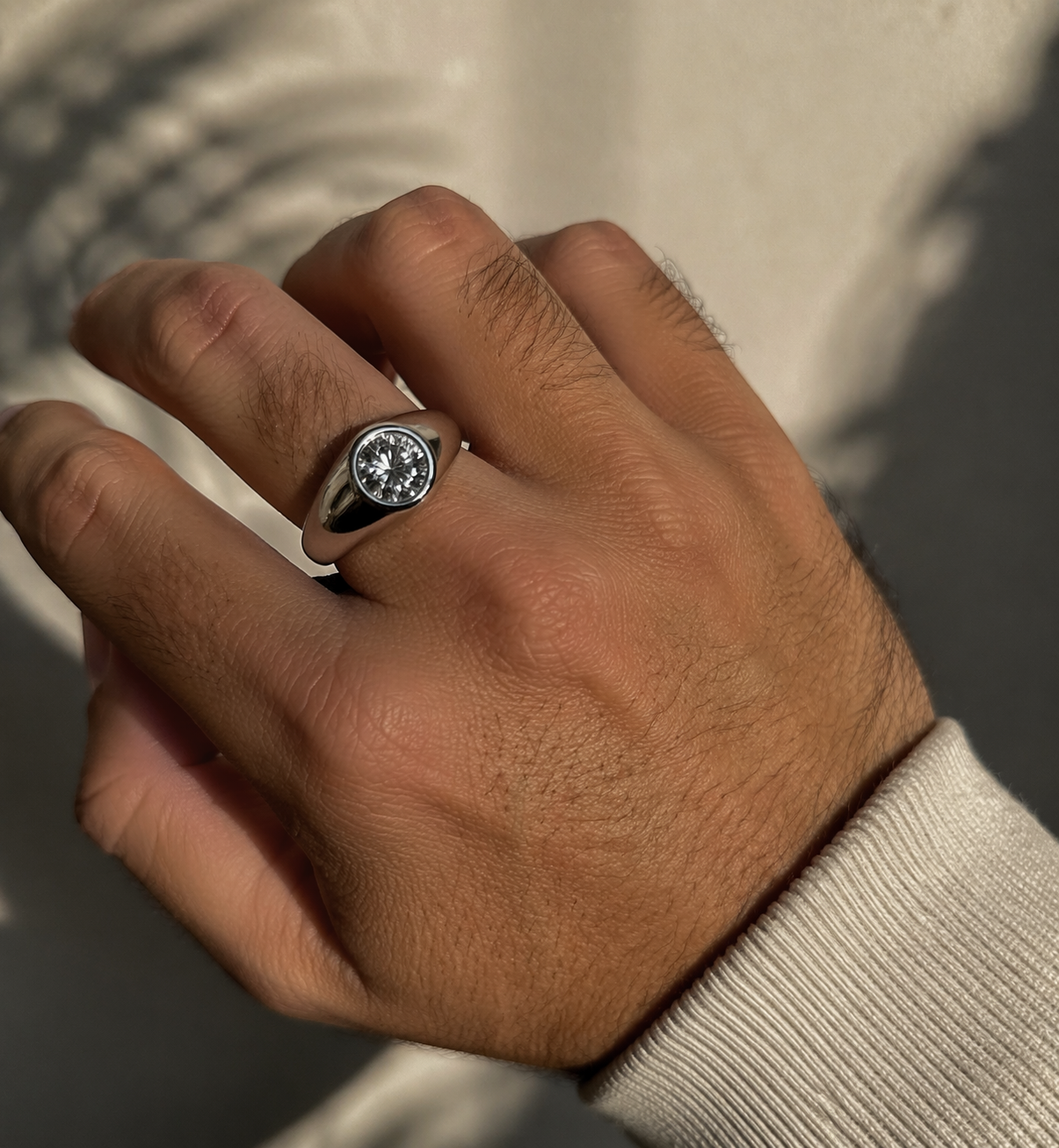 Éclipse Solitaire Ring