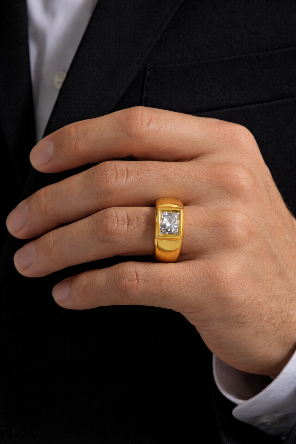 Dominus Square Ring